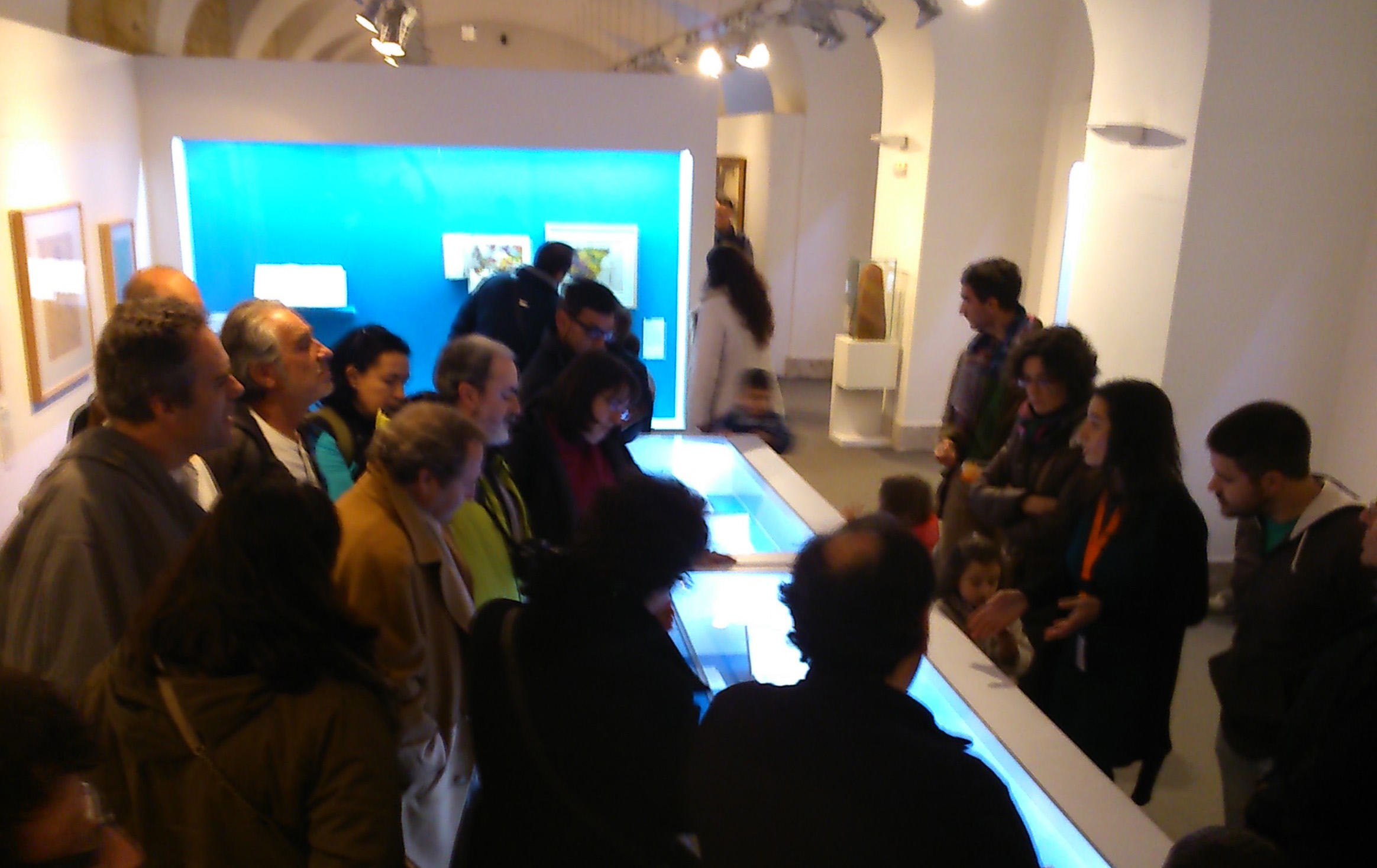 Visita geologos a la exposicion