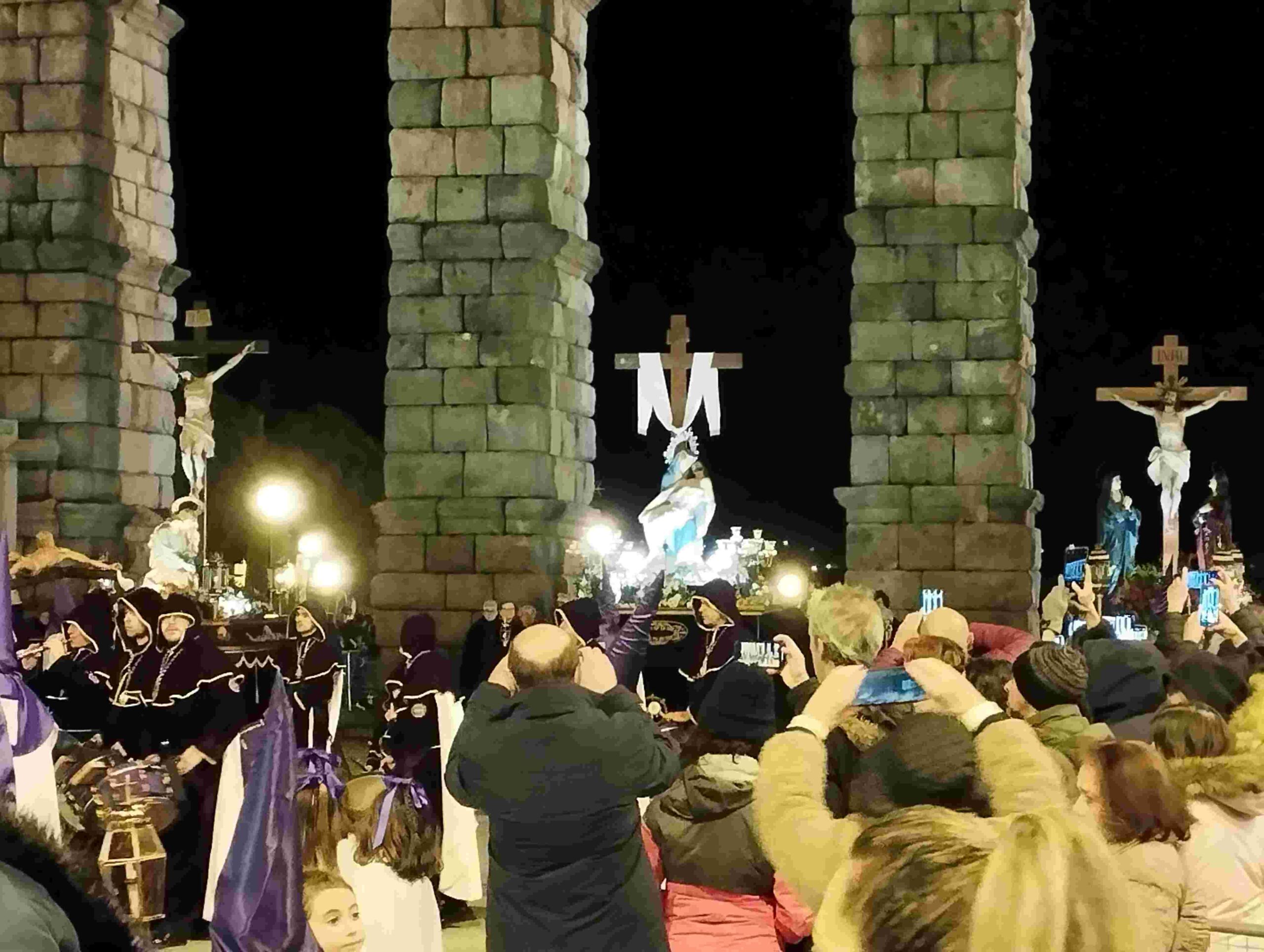 Bajo los pasos de los Pasos